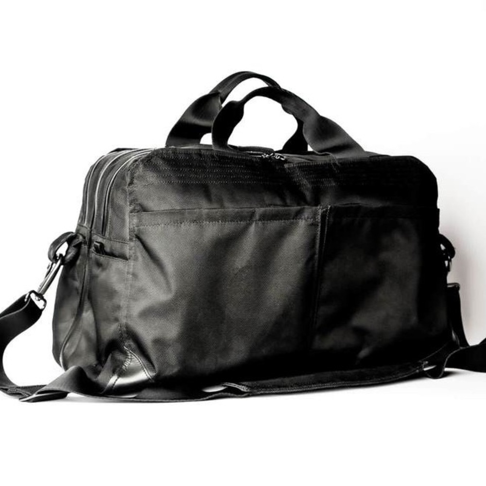 Pakt one (black)